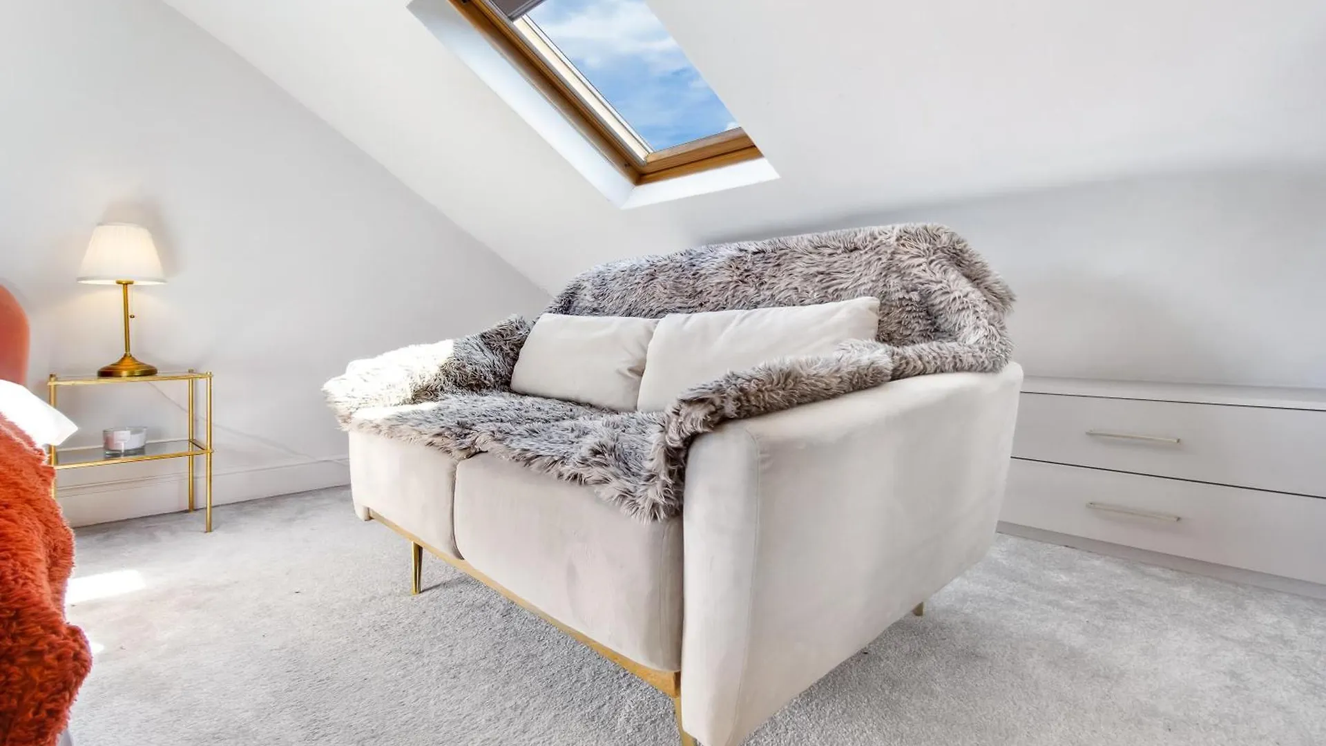 Lea Bridge Residence London Apartment