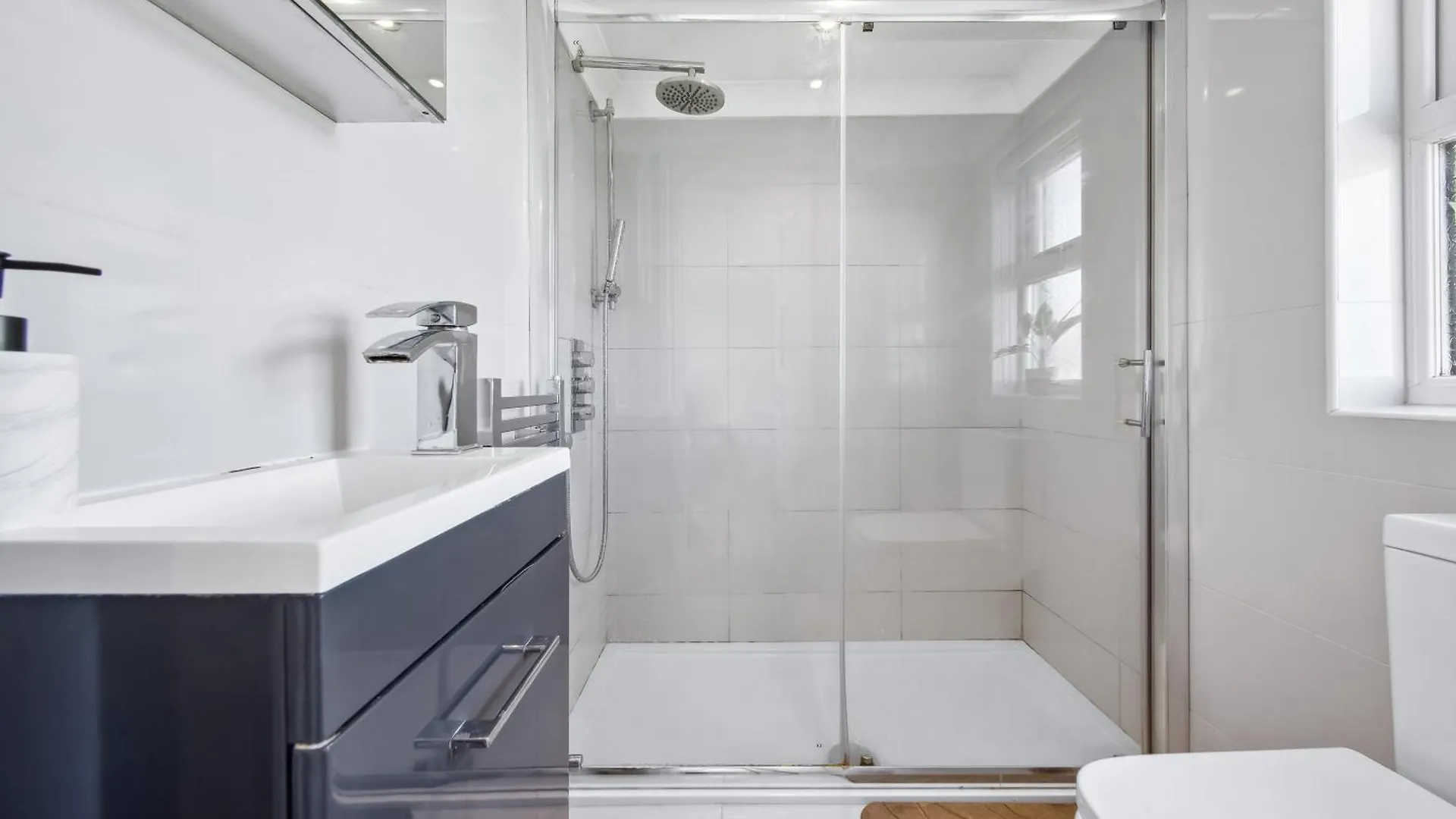 Lea Bridge Residence London